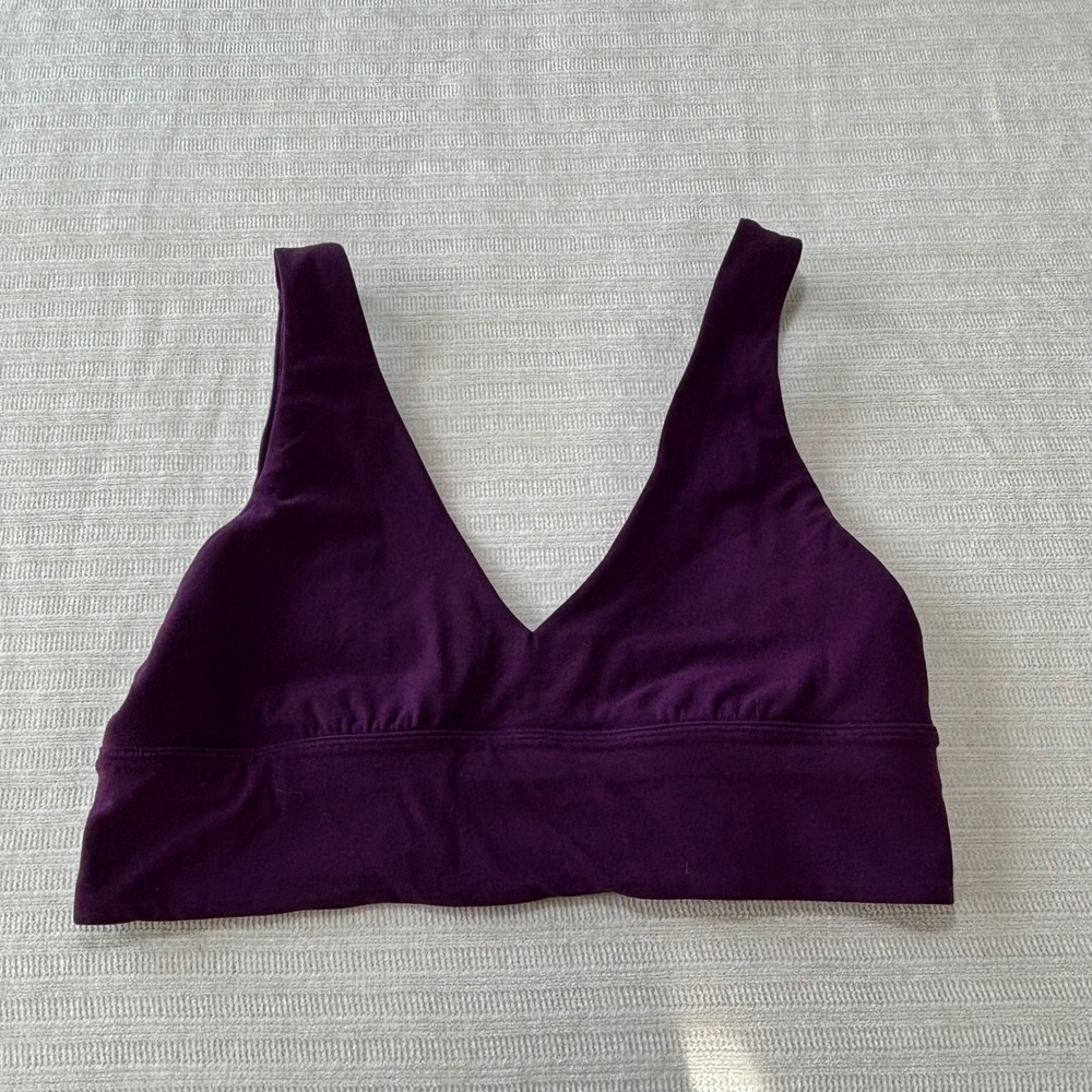 Lululemon Align V-Neck Bra Nulu Light Support Purple Plum Deep V Yoga Bra